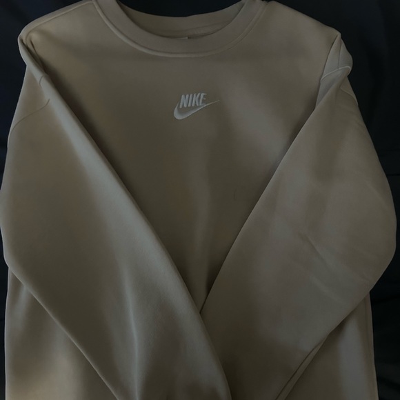 Nike sweatshirt - Picture 1 of 1